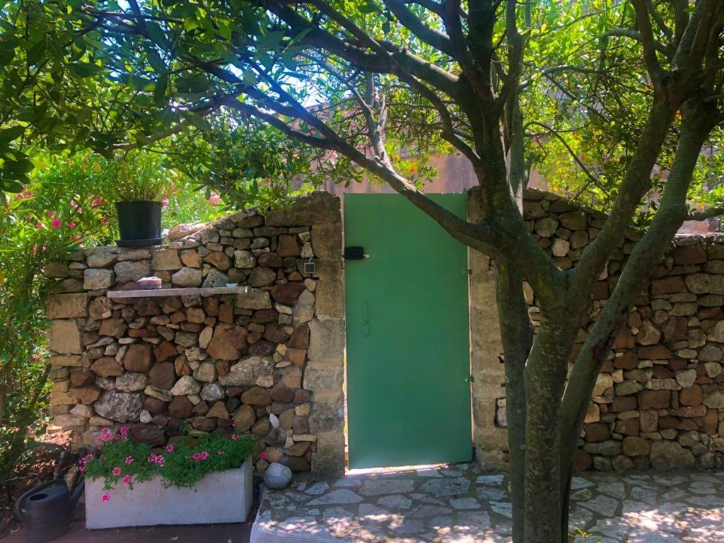 Mas Luis Alvarez La Capelle-et-Masmolene Buitenkant foto